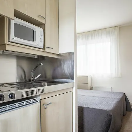 Residencia Universitaria Resa Manuel Agud Querol Apartment San Sebastian