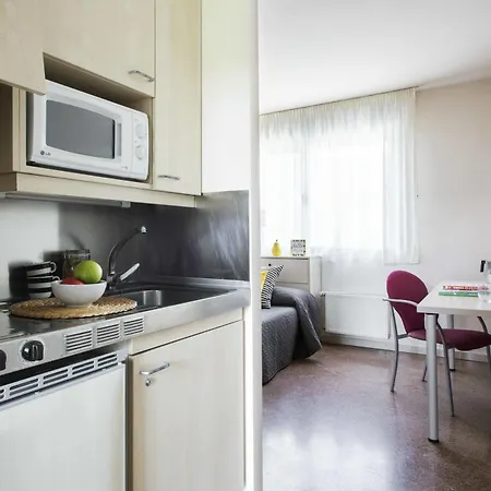Residencia Universitaria Resa Manuel Agud Querol Apartment San Sebastian