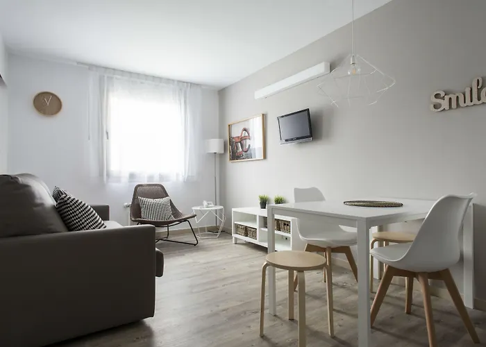 Residencia Universitaria Manuel Agud Querol *