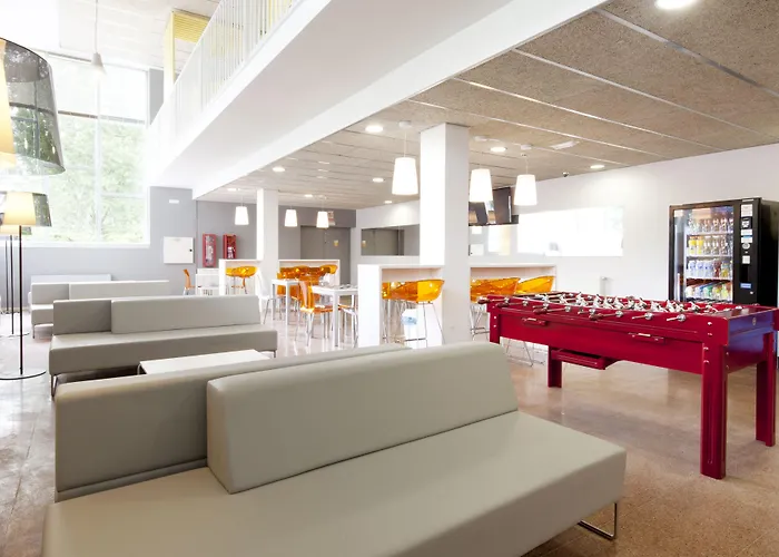 Residencia Universitaria Manuel Agud Querol * San Sebastián