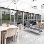 Residencia Universitaria Resa Manuel Agud Querol Appartamento *