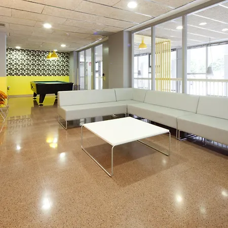 아파트 Residencia Universitaria Resa Manuel Agud Querol *