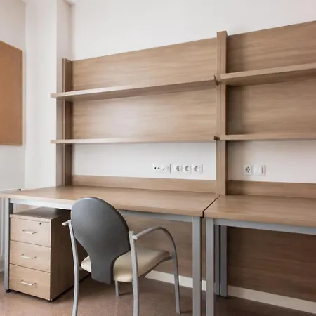 아파트 Residencia Universitaria Resa Manuel Agud Querol *