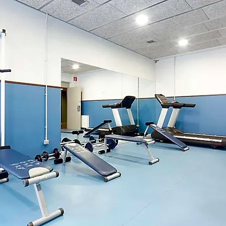 Residencia Universitaria Resa Manuel Agud Querol Appartamento *