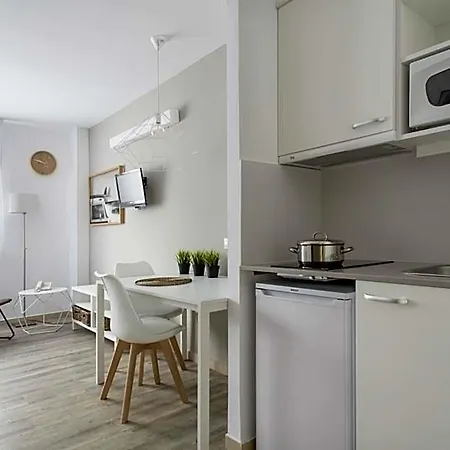Residencia Universitaria Resa Manuel Agud Querol * San Sebastián
