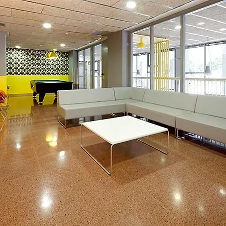 Residencia Universitaria Resa Manuel Agud Querol Appartamento