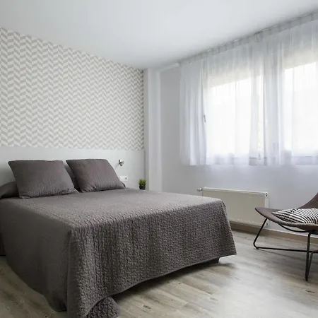 Residencia Universitaria Resa Manuel Agud Querol Apartamento *