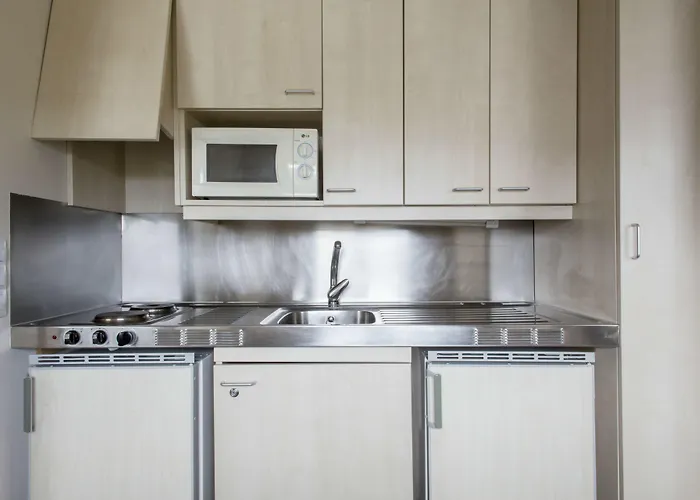 Residencia Universitaria Resa Manuel Agud Querol * San Sebastian