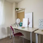 Residencia Universitaria Resa Manuel Agud Querol Apartment
