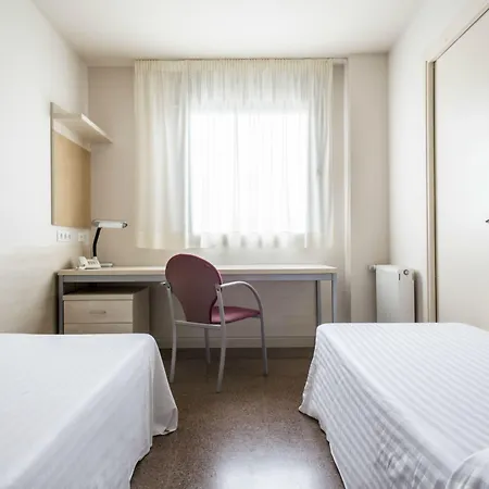 Residencia Universitaria Manuel Agud Querol *
