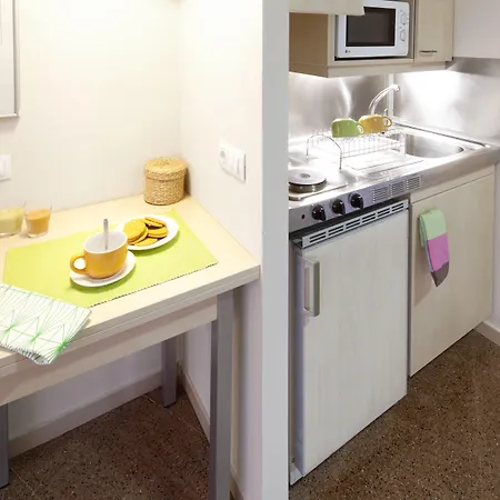 Residencia Universitaria Resa Manuel Agud Querol サン・セバスティアン