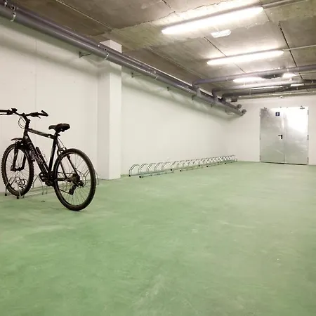 Residencia Universitaria Resa Manuel Agud Querol アパート サン・セバスティアン