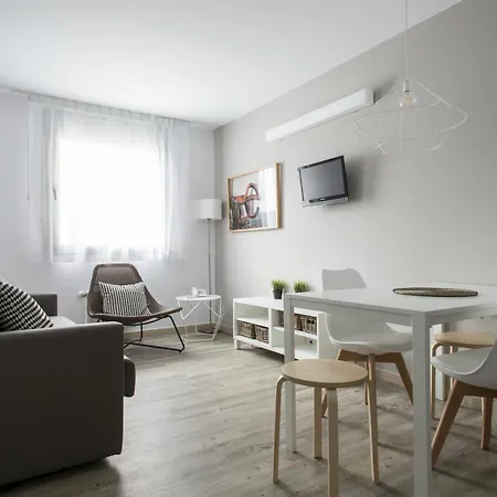 Residencia Universitaria Manuel Agud Querol *